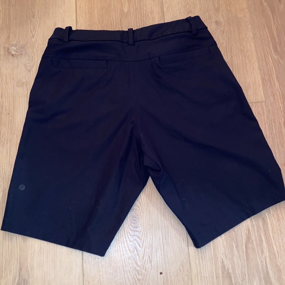 Like New Men’s Lululemon Commission short perfect condition, hardly ever worn!